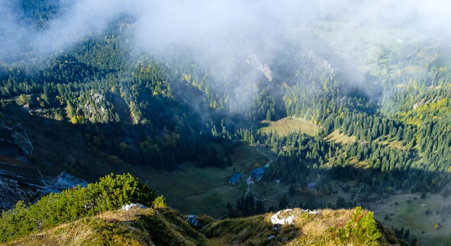 Tutzinger hut from the summit of Benediktenwand