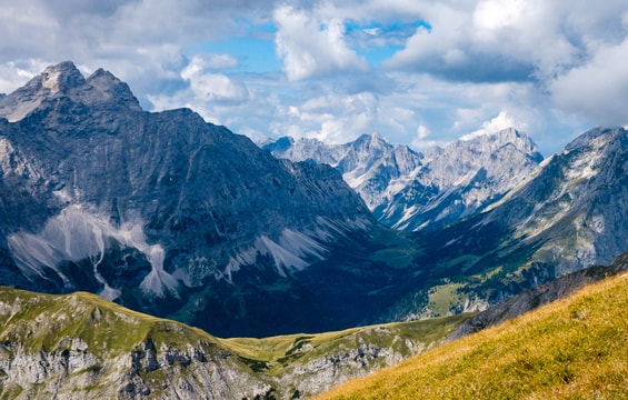 Birkkarspitze and its neighbours over the green valley