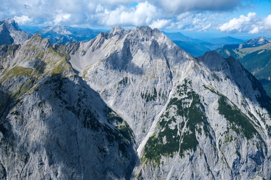 Laiderer Falk is dominating the view from the top of Gamsjoch